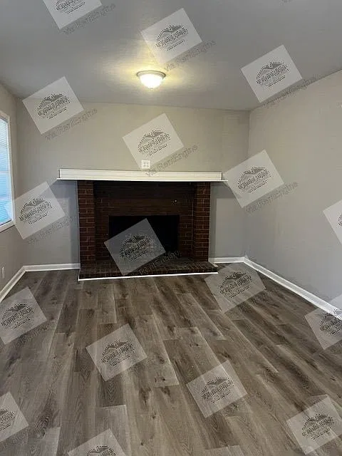 3 bed, 2.0 bath, 1418 sqft, $1,640 — Photo 2