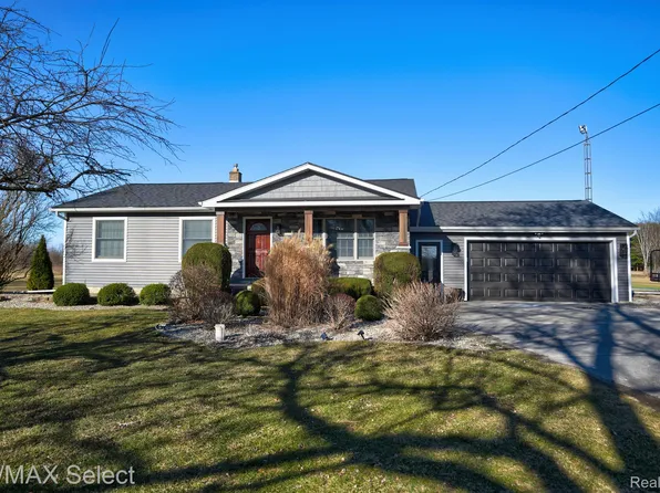 14103 Elms Rd, Montrose, MI 48457