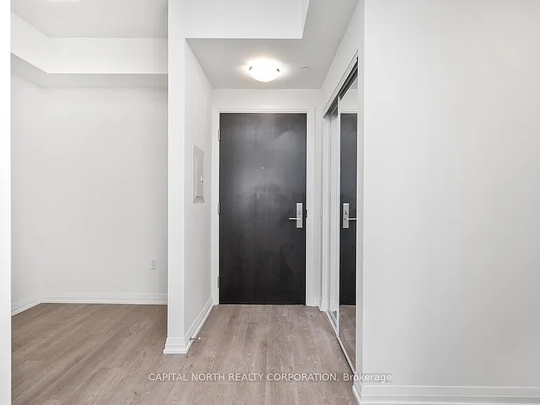 9000 Jane St #329 — Photo 5