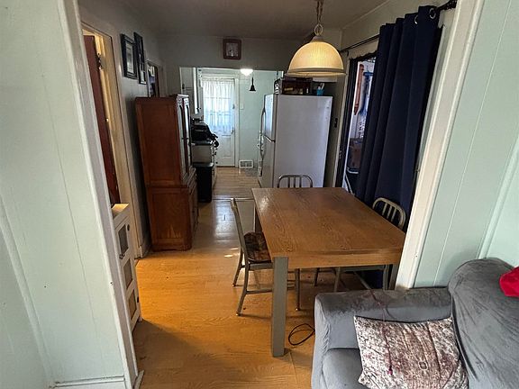 2nd image of 120 W Bates Ave