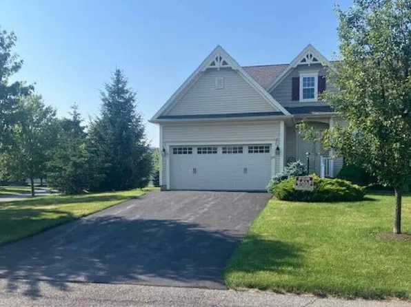 35 Beekman Place, Queensbury, NY 12804