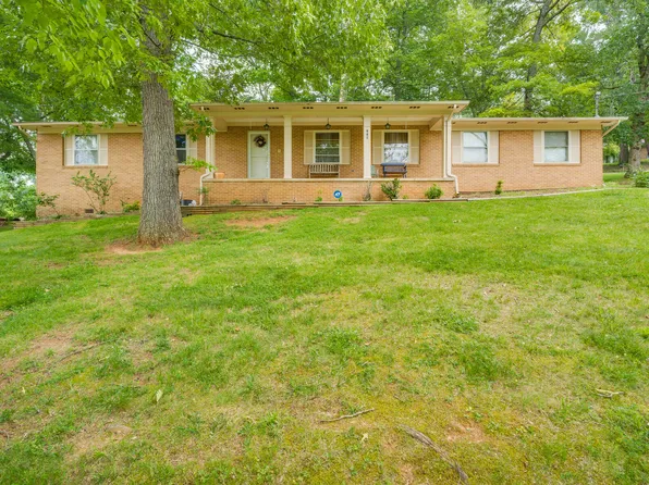 128 Brookfield Dr, Kingsport, TN 37663
