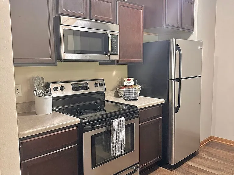 Fairway Glen Apartments — Photo 6
