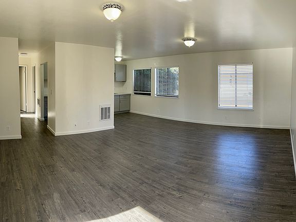 2nd image of 356 Dela Vina Ave
