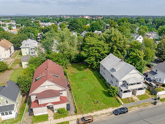 4th image of 122-124 Kensington Ave