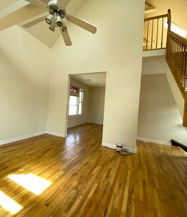 4th image of 3415 N Janssen Ave #2B