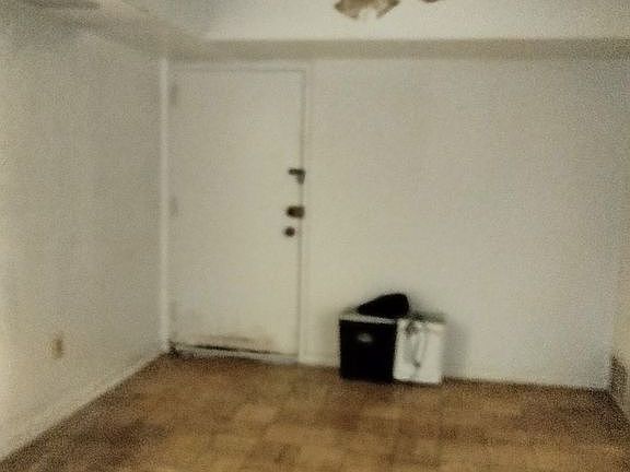 Door to laundry and utility 