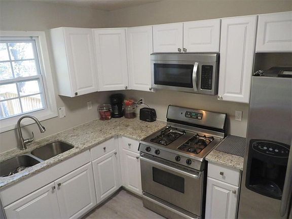 4th image of 3000 Creel Rd