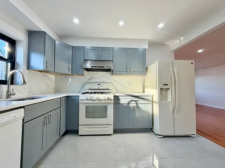 216 Monahan Ave #2F — Photo 12