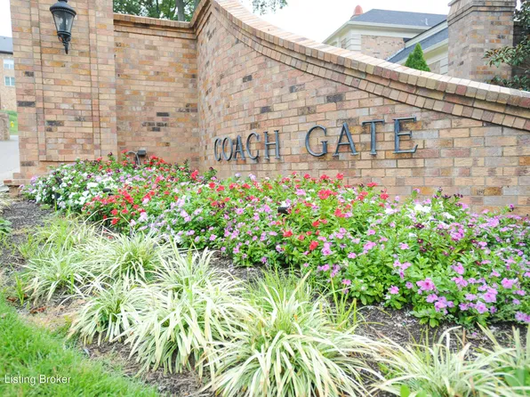 5701 Coach Gate Wynde APT 54, Louisville, KY 40207