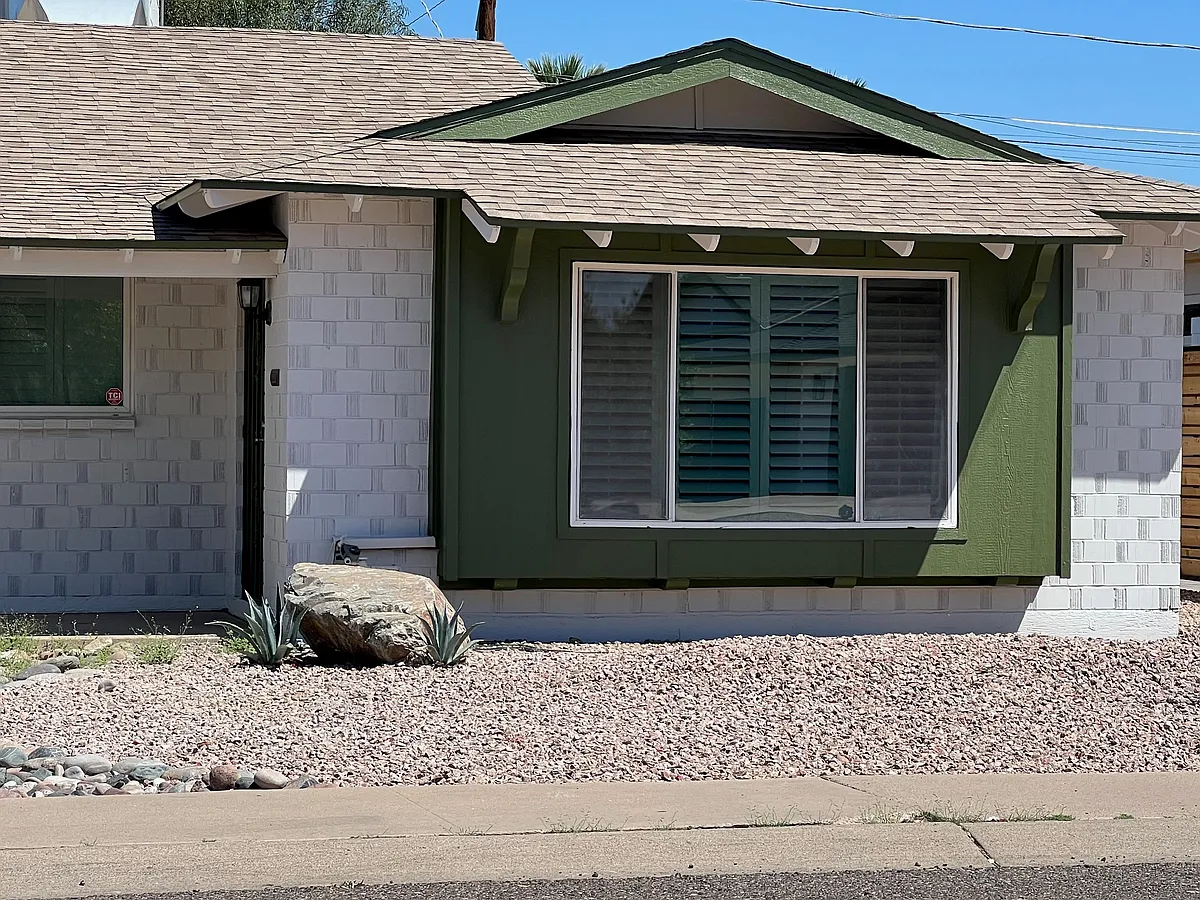 Building Photo - 8608 E Highland Ave