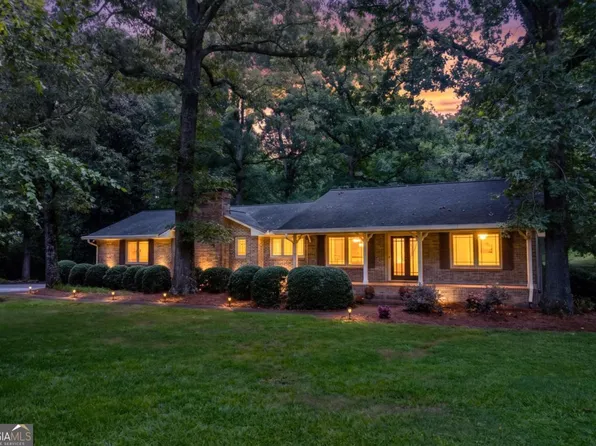 1131 Ednaville Rd, Braselton, GA 30517