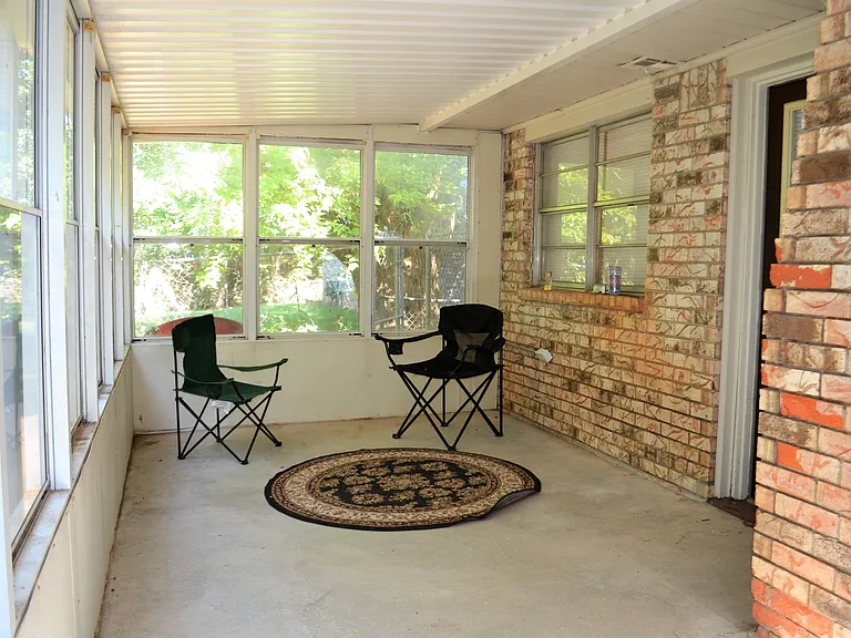 11 Rock Holw — Photo 2