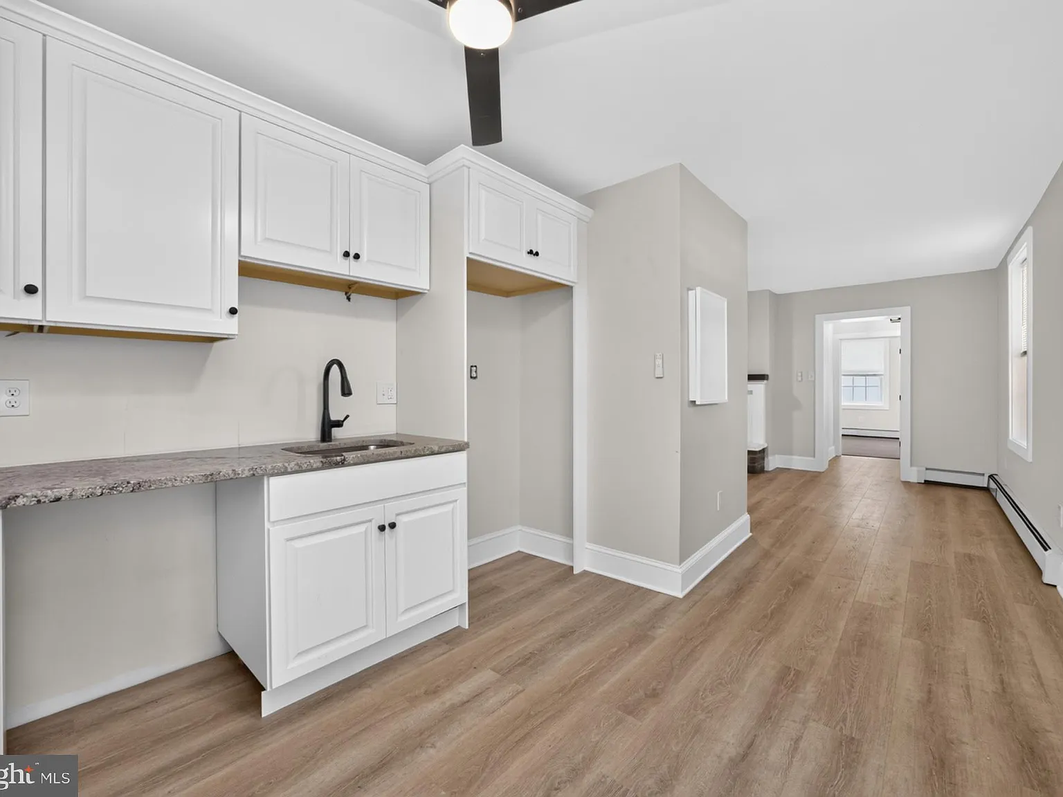 2 bed, 1.0 bath, 900 sqft, $1,775 — Photo 4