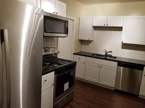 1838 S May St #2F Photo 1
