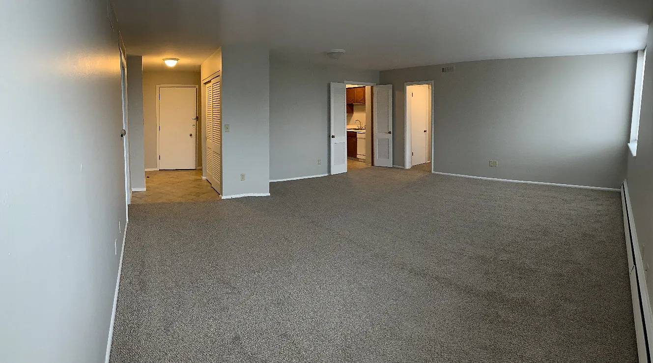 Shorewood East — Photo 4