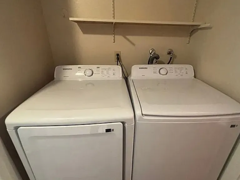 9950 Topanga Canyon Blvd #26 — Photo 15
