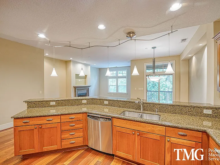 10424 SW Windwood Way — Photo 10