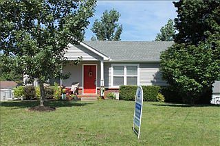 1st image of 2810 Summertree Ln