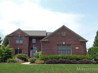 3672 Deer Springs Dr, Rochester, MI 48306