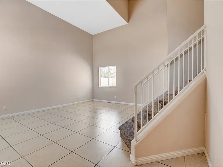 9317 Mountain Cliffs Ave — Photo 8