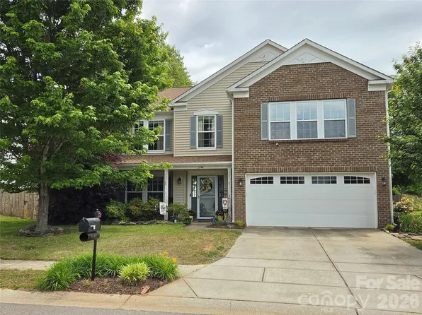 3248 Pikes Peak Dr, Gastonia, NC 28052