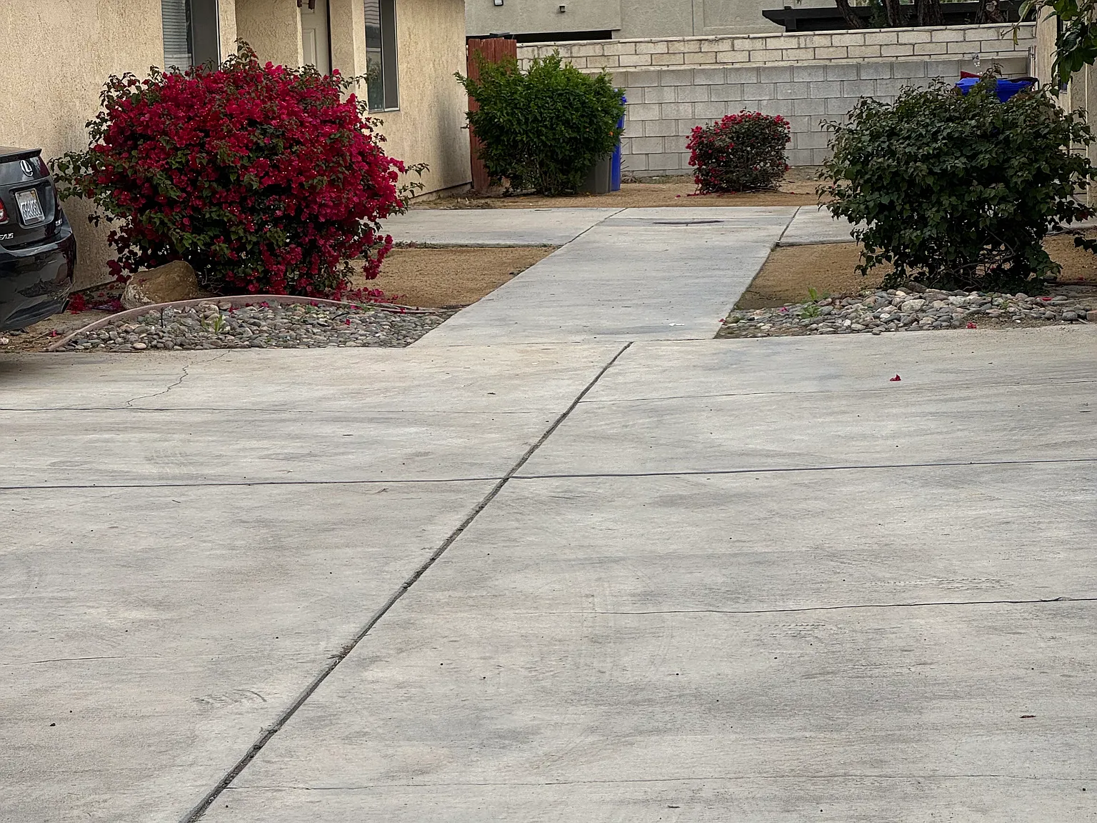 3 bed, 1250 sqft, $2,395 — Photo 2