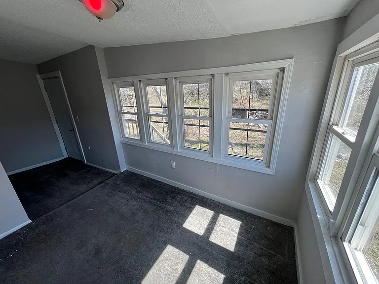 2737 Vine St #2 — Photo 4