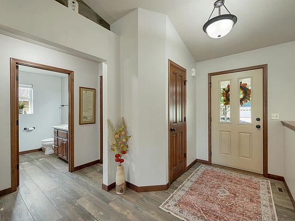 5th image of 4851 Isabella Cir