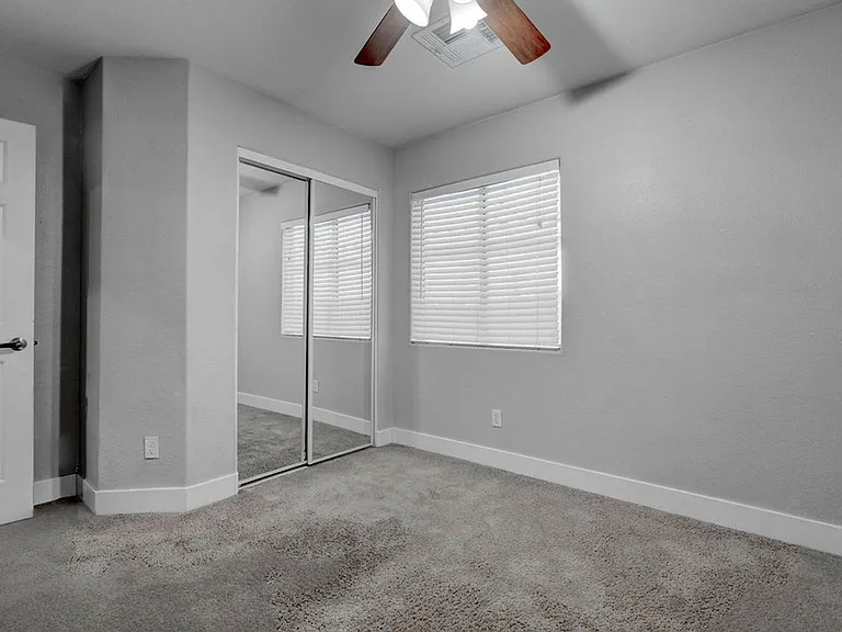 6469 Abbey Door Ct — Photo 38