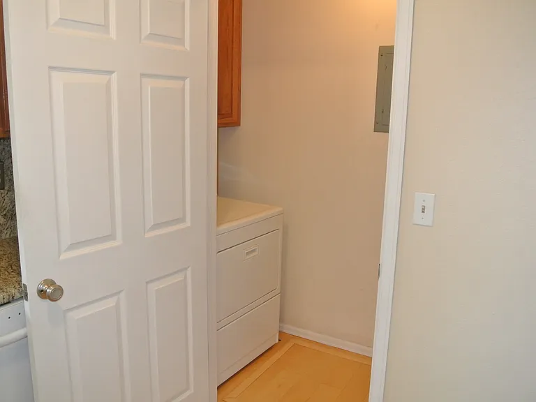 1080 Fairway Ct #3 — Photo 5