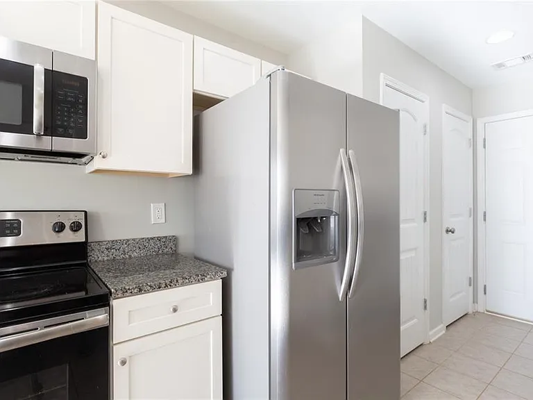 82 Gray Field Ct — Photo 13