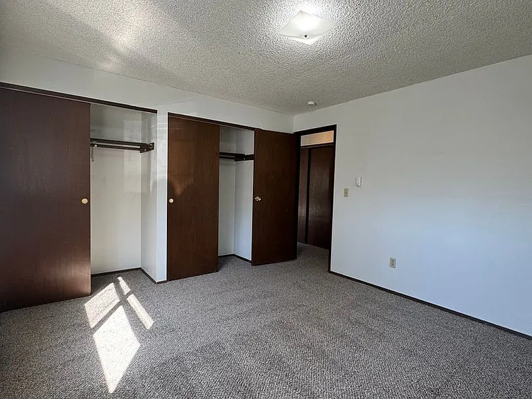 1204 N B St — Photo 28