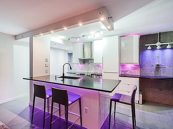 4th image of 438 Seymour St Unit 3004