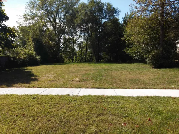607 Oakhill Ave, Jackson, MI 49201
