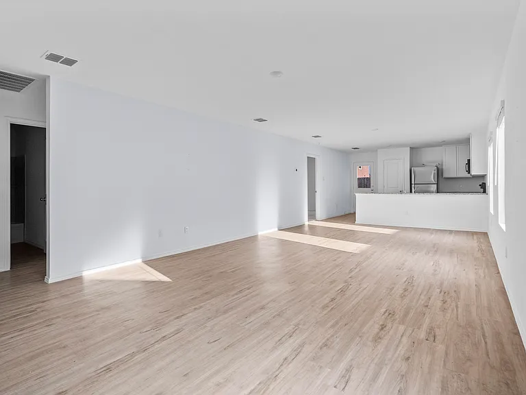 1436 Mahogany Ln — Photo 15