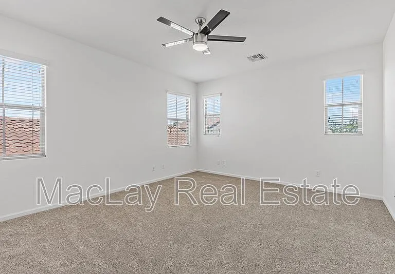 3263 S Miller Dr — Photo 34