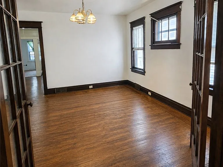 71 Brunswick Blvd #LOWER — Photo 5