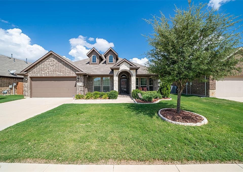 1st image of 9449 Cypress Lake Dr