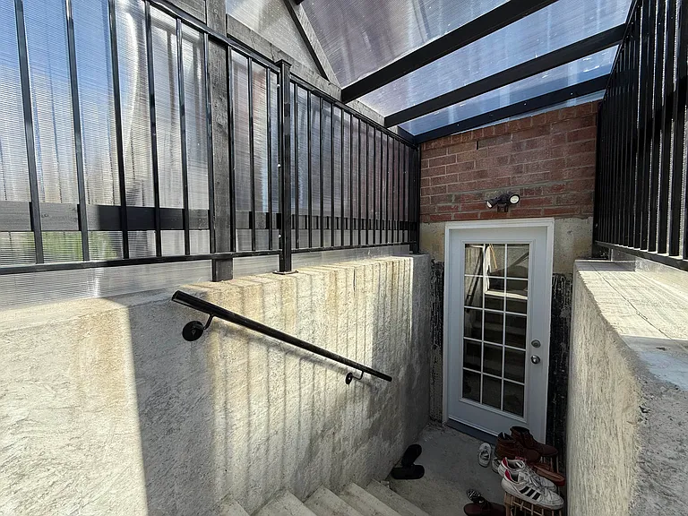 133 Herdwick St — Photo 10