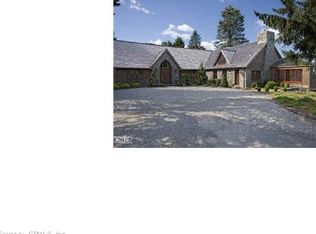 58 Hambrock Ln, Bridgewater, CT 06752