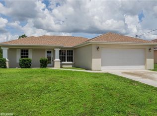 2906 27th St SW, Lehigh Acres, FL 33976