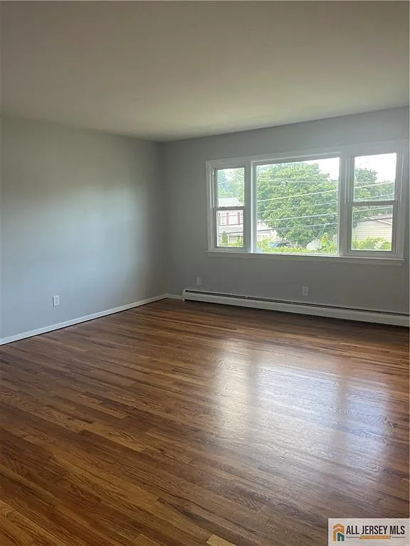 2 bed, 1.0 bath, $2,275 — Photo 4