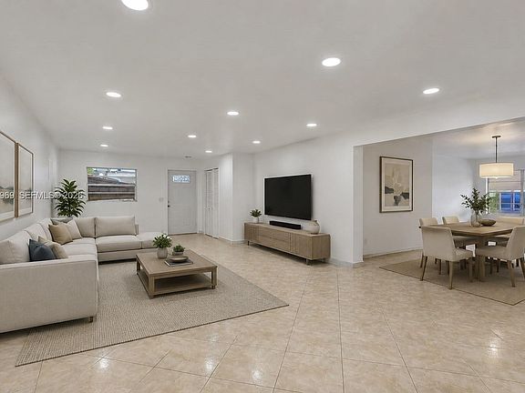3rd image of 6761 Pershing St
