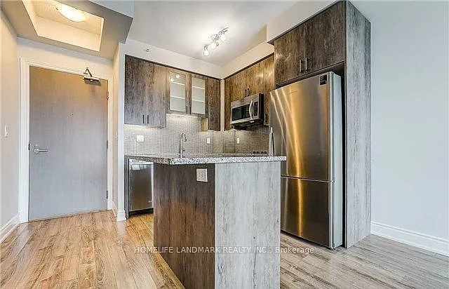 9088 Yonge St #1509 — Photo 1