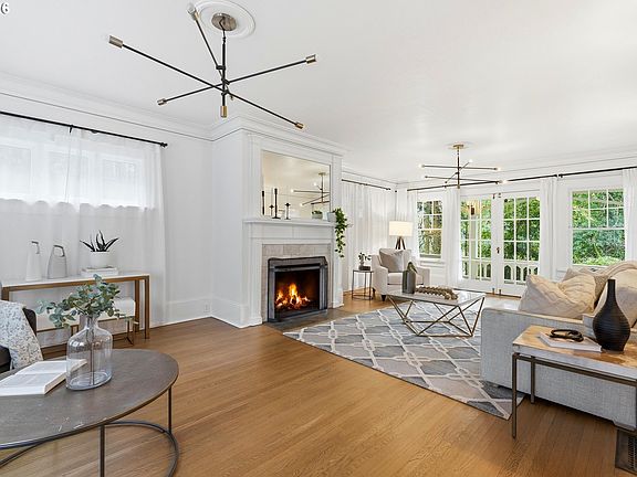 4th image of 1767 SW Prospect Dr