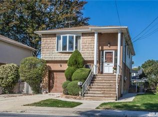 321 Court House Rd, Franklin Square, NY 11010