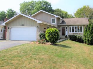 326 N Prospect St, Wheaton, IL 60187