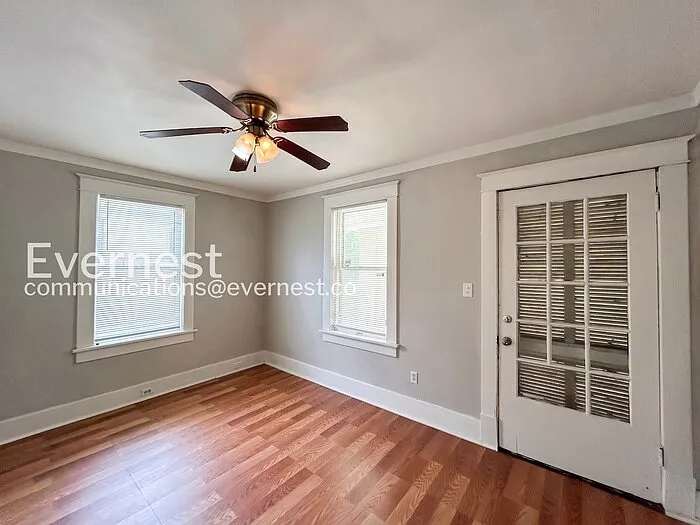 2984 Waverly Ave — Photo 11