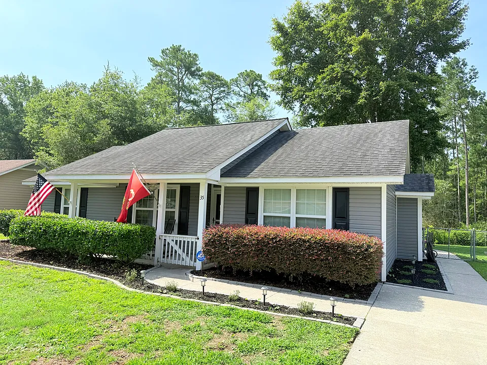 35 Burlington Cir